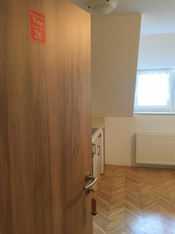 Apartmaji In Sobe Tina Краньска Гора Экстерьер фото